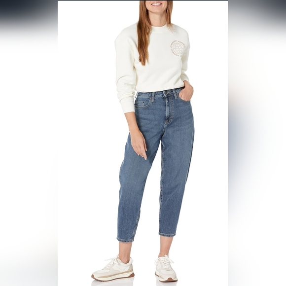 Amazon Essentials Women's Dark Blue Ankle Jeans - Picture 7 of 10